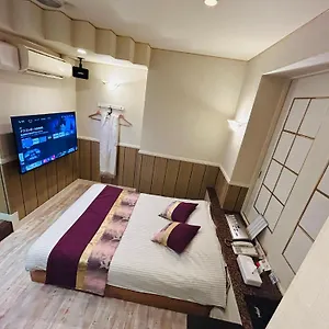 Crystal 大人専用 *** Präfektur Tokio